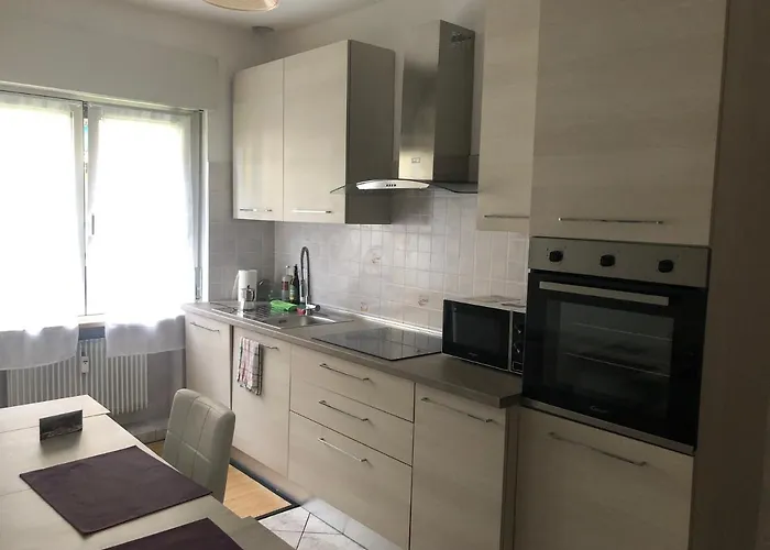 Homestay Casa Di Max - Private In With Shared Bathroom Free Parking