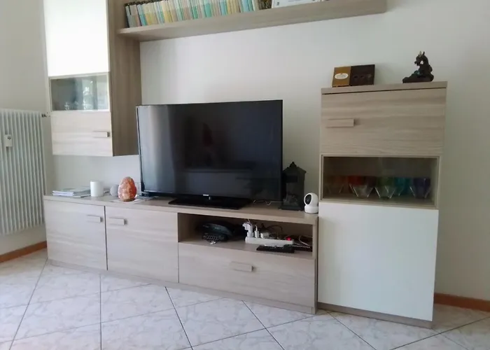 Casa Di Max - Private In With Shared Bathroom Free Parking Homestay